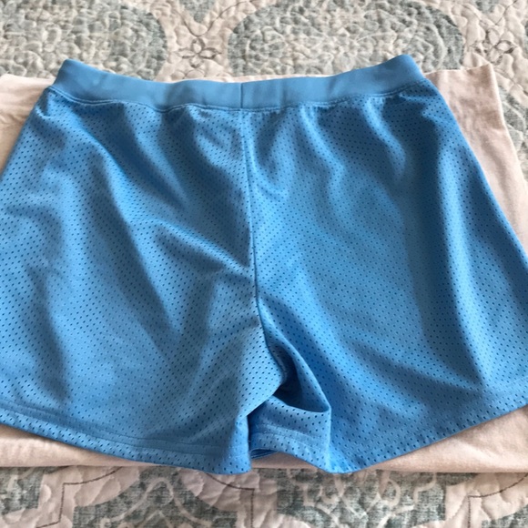 Reebok shorts - Picture 2 of 4